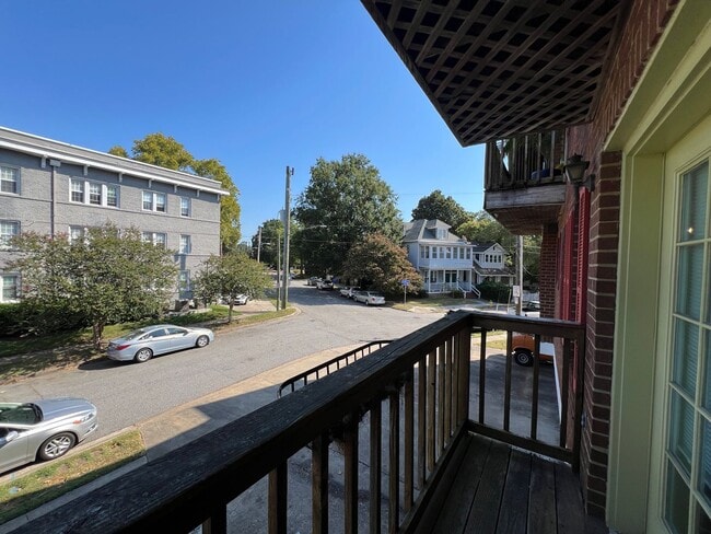 Building Photo - 849 Baldwin Ave