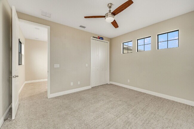 Building Photo - 4BR, 2.5BA home with resort style outdoor living!