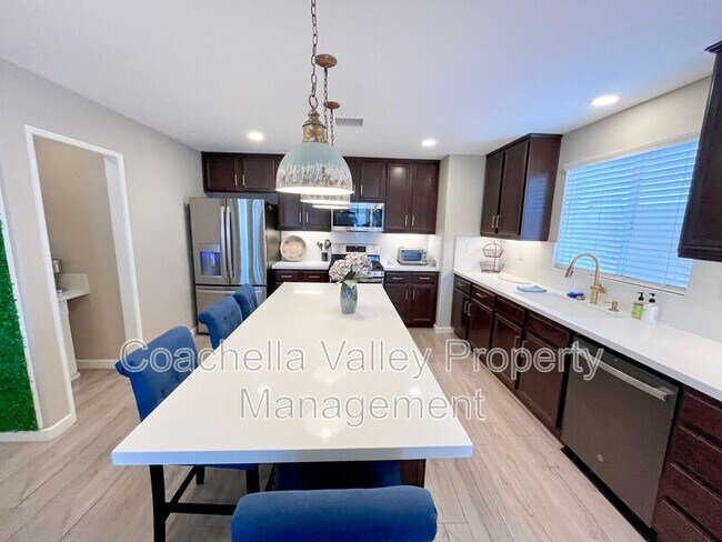 Building Photo - 84131 Azzura Way