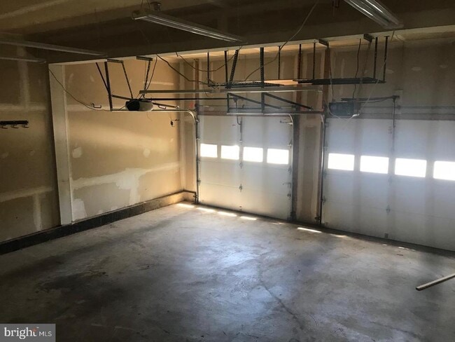 Building Photo - 9 St Claires Ct
