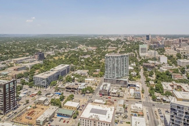 Building Photo - 360 Nueces St