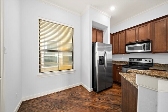 Building Photo - 202 McGowen St