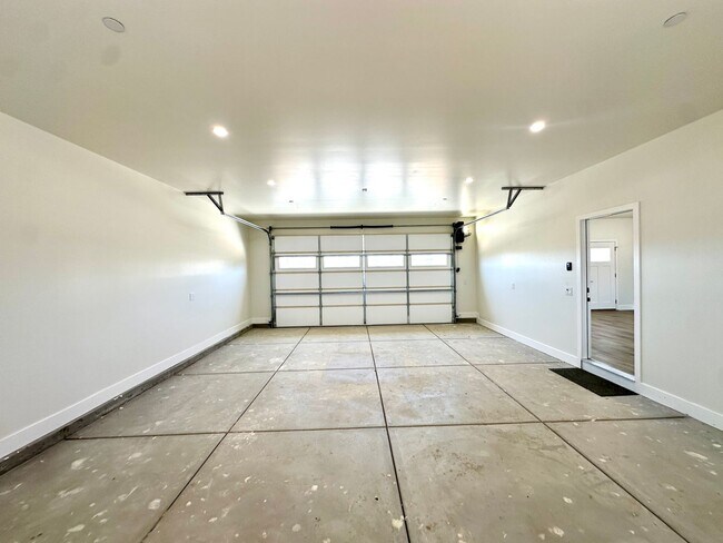 Building Photo - LUXE NEW BUILD ON PROPERTY IN MENIFEE!