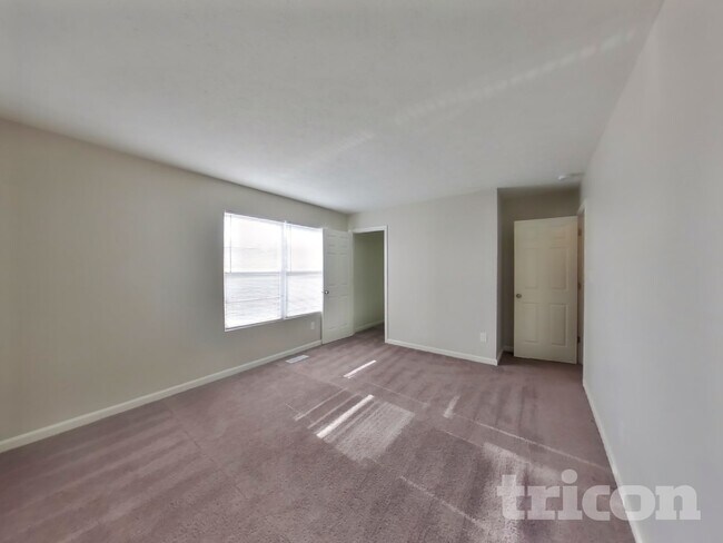 Building Photo - 11104 Waterfield Pl