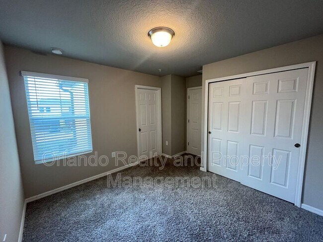Building Photo - 2443 Sweet Viburnum Wy