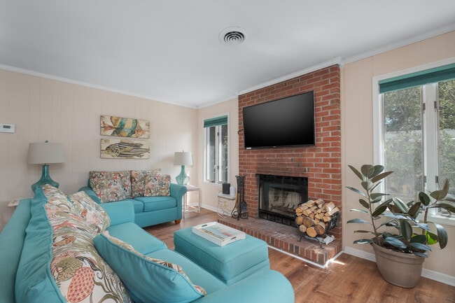 Building Photo - 4327 S Hammerhead Dr