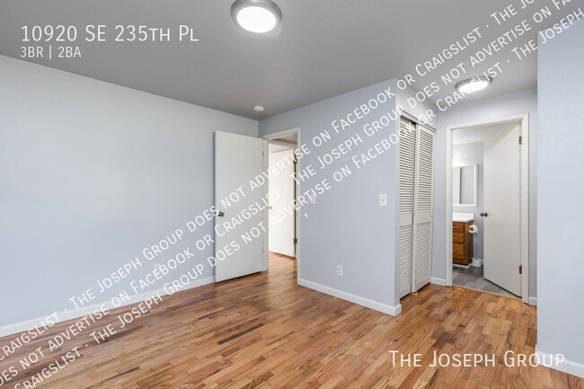 Building Photo - 10920 SE 235th Pl