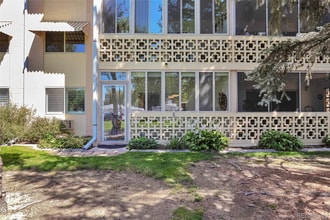 Building Photo - 650 S Clinton St