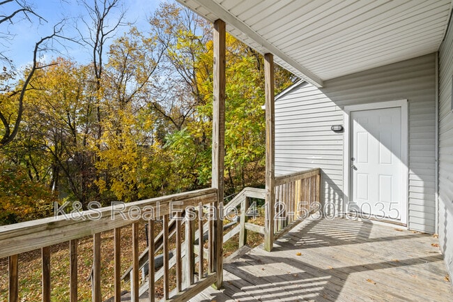 Building Photo - 922 Hill Ave