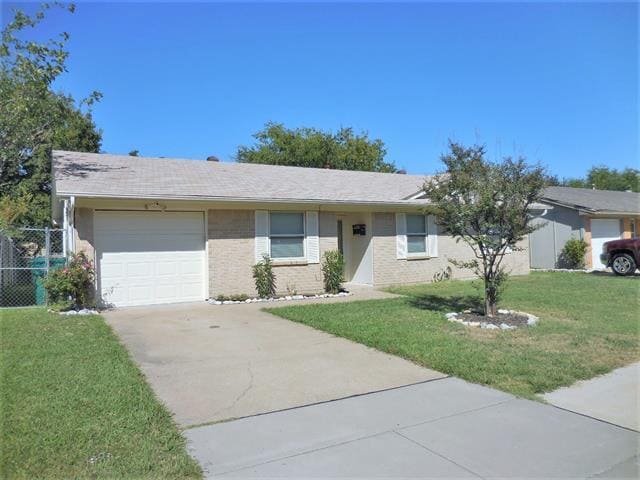 Primary Photo - 443 Sweetbriar Dr