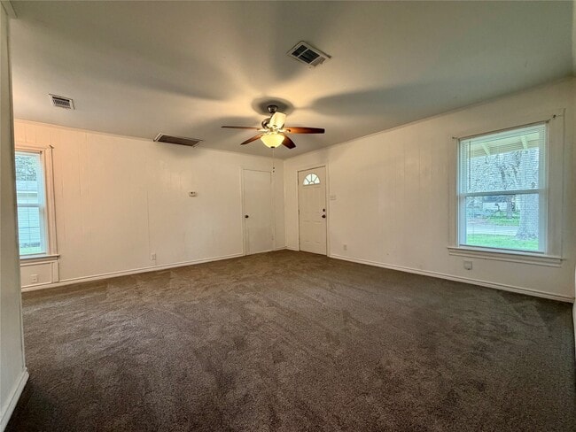 Building Photo - 234 Jasmine St