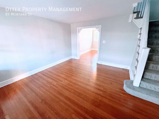 Building Photo - 89 Montana St