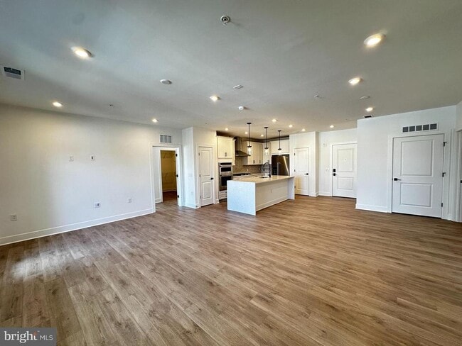 Building Photo - 1141 Fortune Terrace