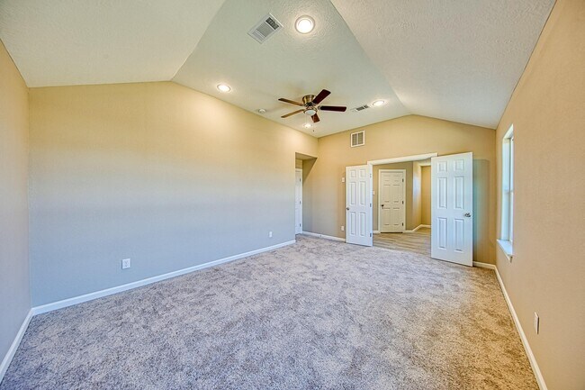 Building Photo - 3526 Brook Shadow Dr