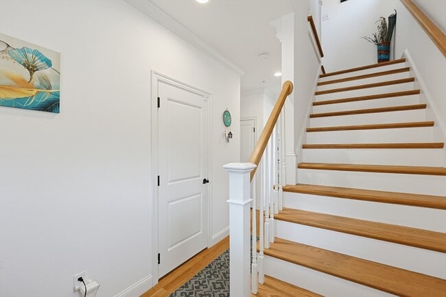 Building Photo - 2 Evergreen Dr