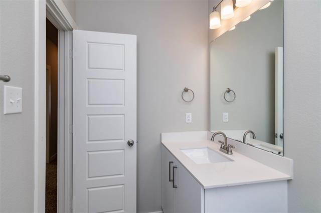 Building Photo - 725 Fallow Dr
