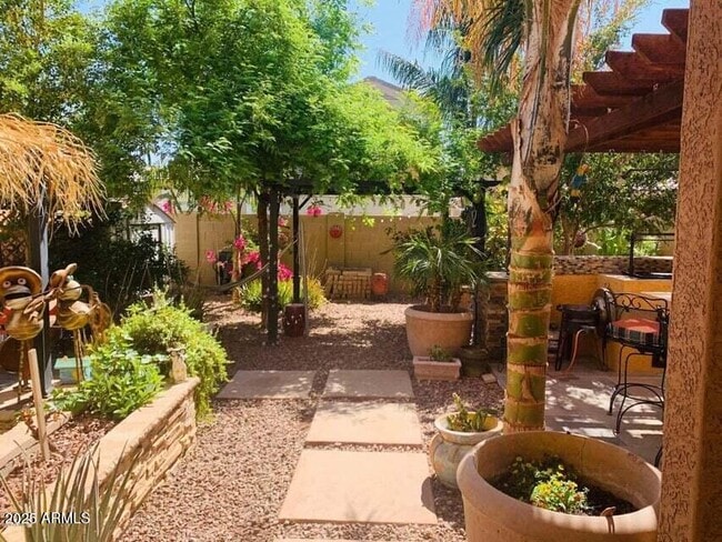 Building Photo - 42275 W Calle St