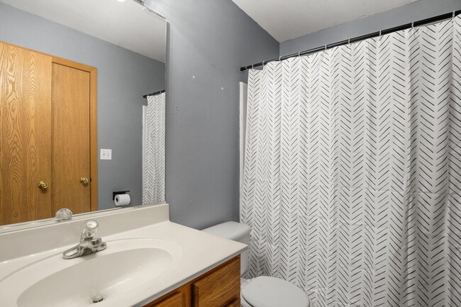 Building Photo - 776 Chesterfield Ln