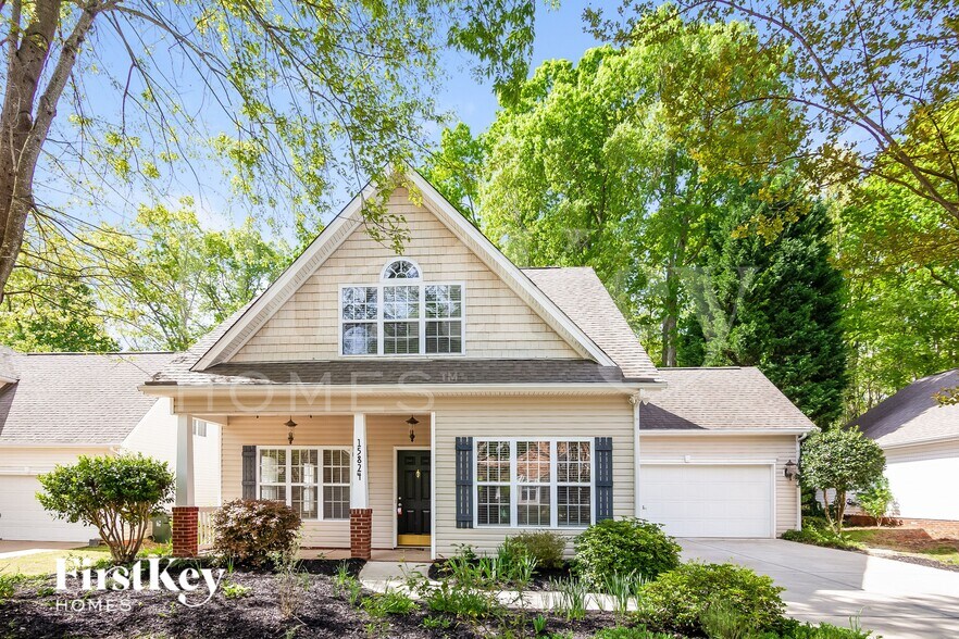 Primary Photo - 15824 Robins Way