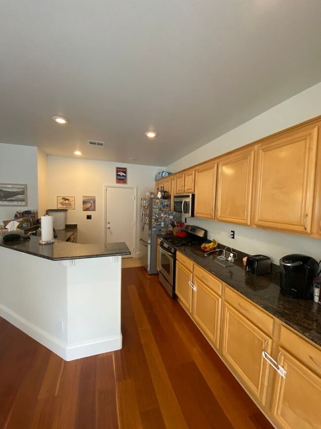 Building Photo - *COMING SOON* LAS VEGAS TWO STORY HOME WITH  4 BEDROOMS!!