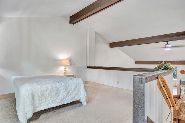 Building Photo - 4 Nottingham Way