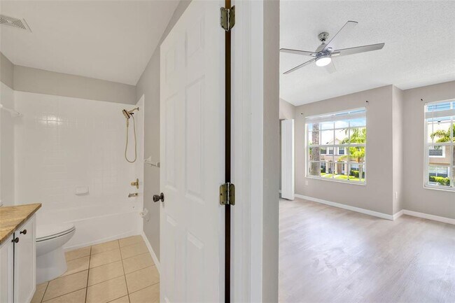 Building Photo - 632 Kensington Lake Cir