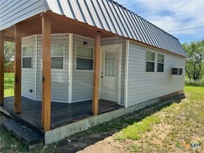 Building Photo - 140 Hollow Pass Ln