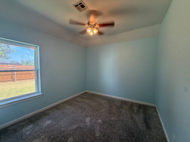 Building Photo - Corner-lot home in the desirable Cooper Creek