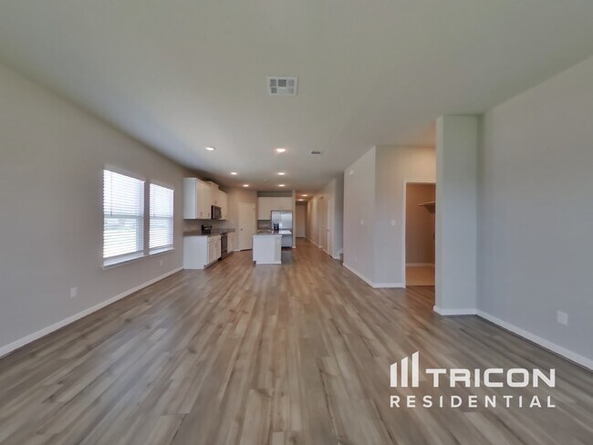 Building Photo - 5520 Shasta Pl