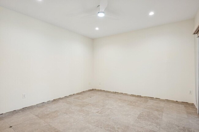 Building Photo - 15050 N Thompson Peak Pkwy