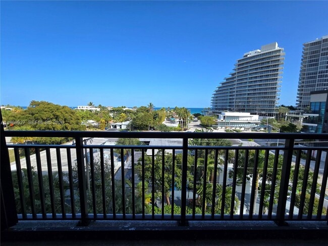 Building Photo - 2300 NE 33rd Ave