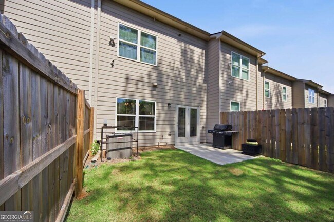 Building Photo - 2360 Rex Dr