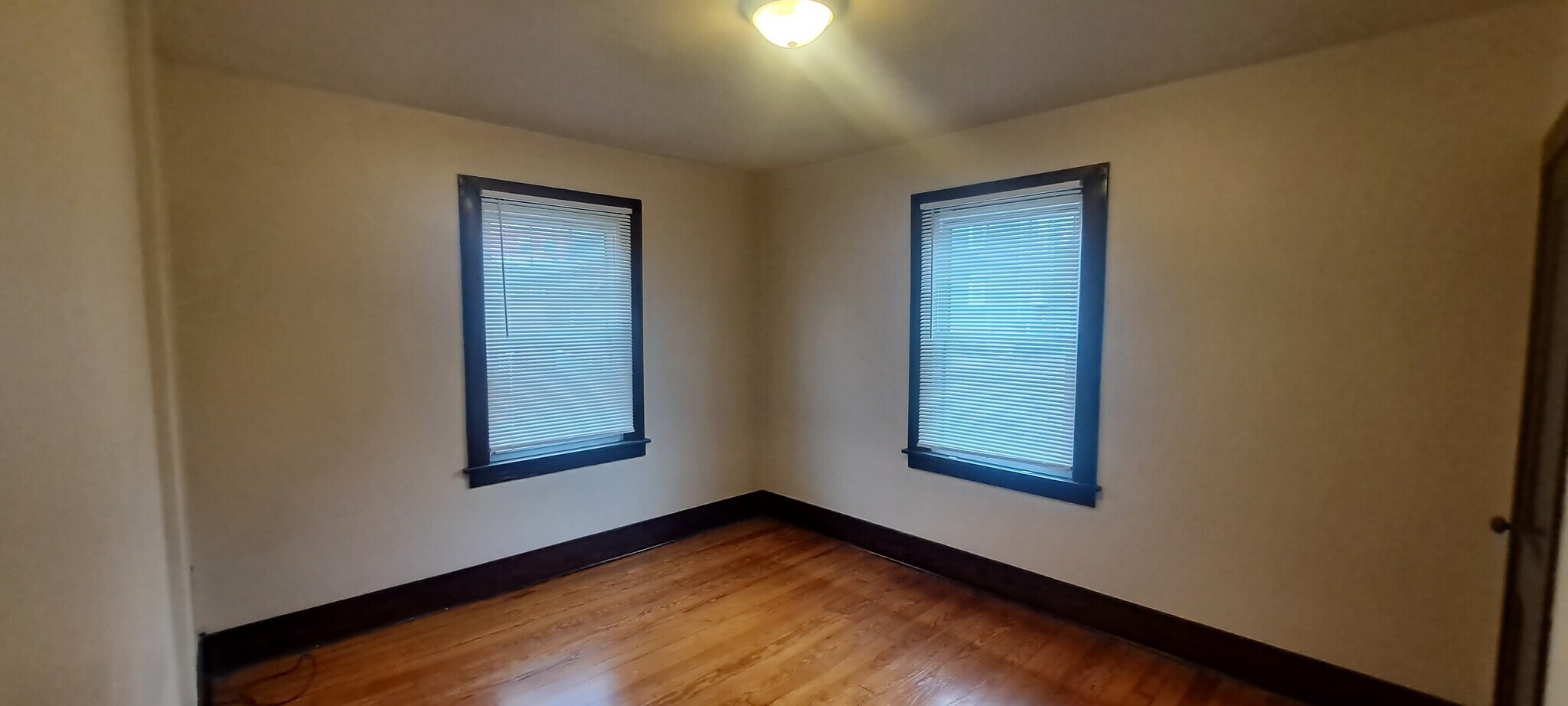 back bedroom - 182 North Ave