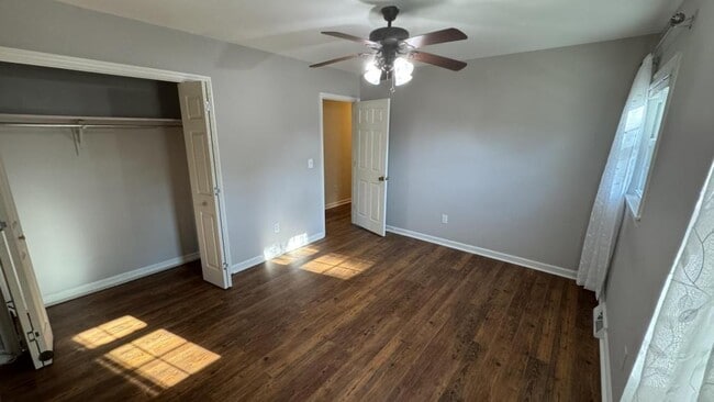 Building Photo - 1024 Plantation Ct