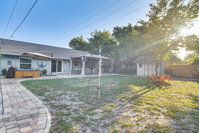 Building Photo - 7100 6th Ave N