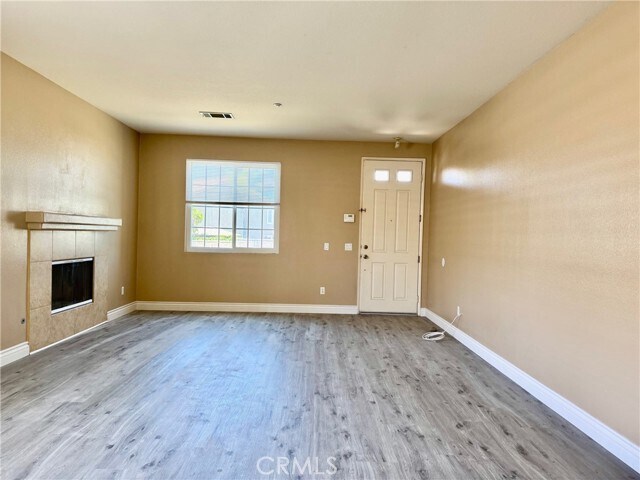 Building Photo - 6927 Tailwind Ln