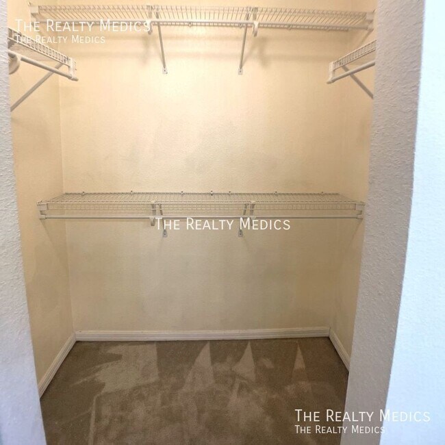 Building Photo - 14405 Lake Price Dr