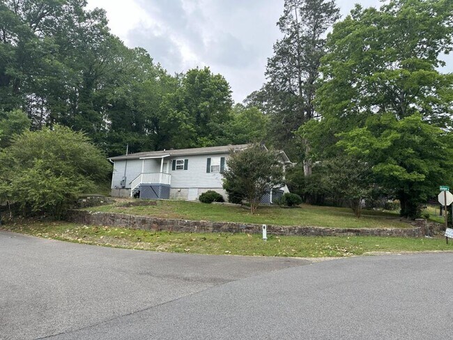 Building Photo - 103 Juniper Pl