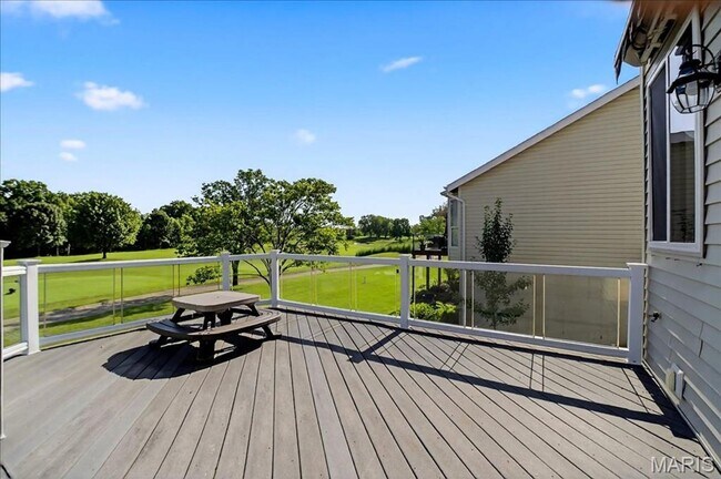 Building Photo - Golf Course Living