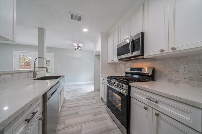Building Photo - 7115 Shady Moss Ln