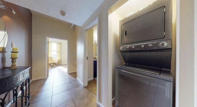 Building Photo - 219 Central SW #503