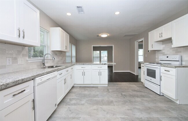 Building Photo - 5402 Texas St