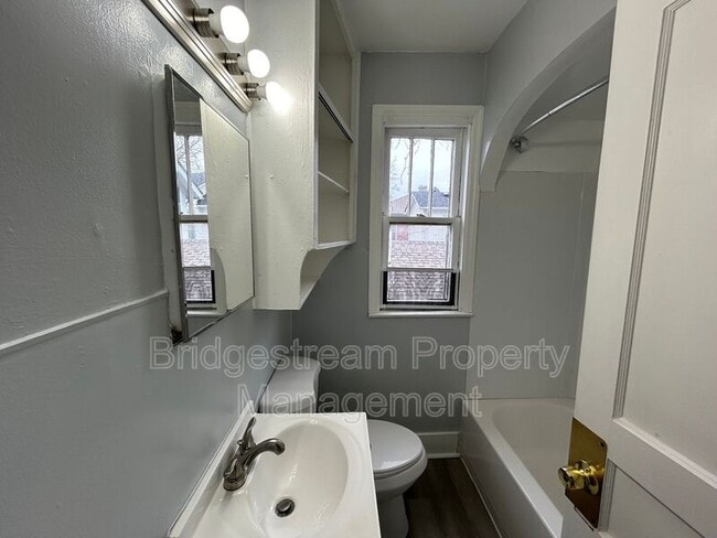 Building Photo - 35 Huffman Ave