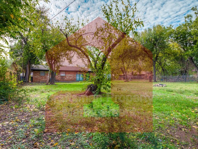 Building Photo - 231 NW 81st St