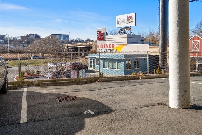 Building Photo - 286 Fenno St