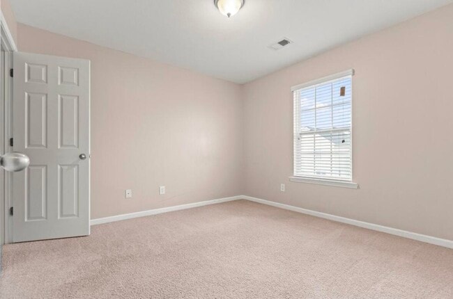 Building Photo - 1825 Polaris Dr