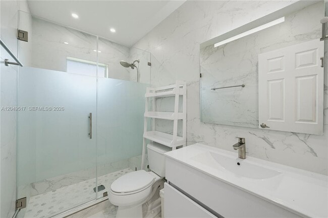 Building Photo - 14601 Pompano Dr