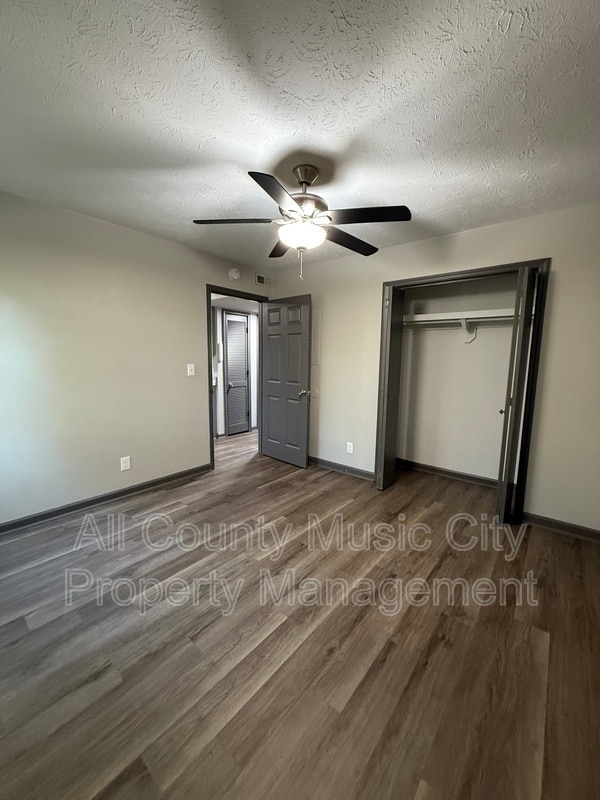 Building Photo - 3122 Creekwood Dr