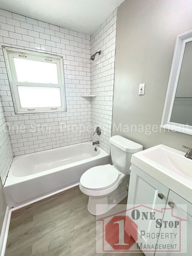 Building Photo - Beautiful 3 Bedroom 1 Bathroom Ranch Home ...