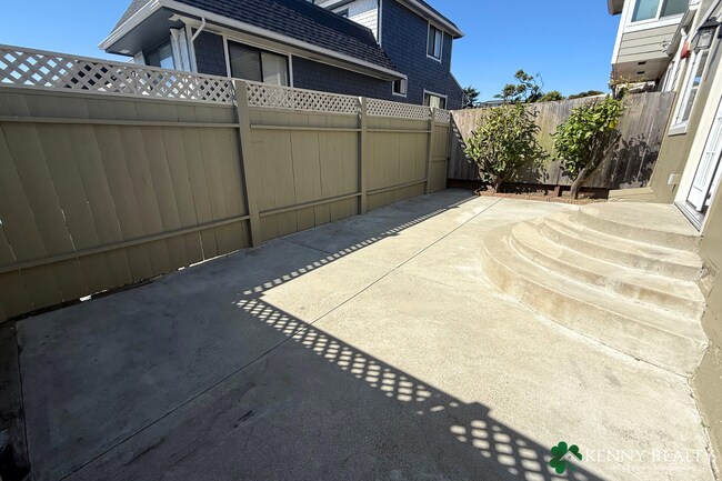Building Photo - Comfortable 4-Bedroom, 2.5-Bath Home with ...